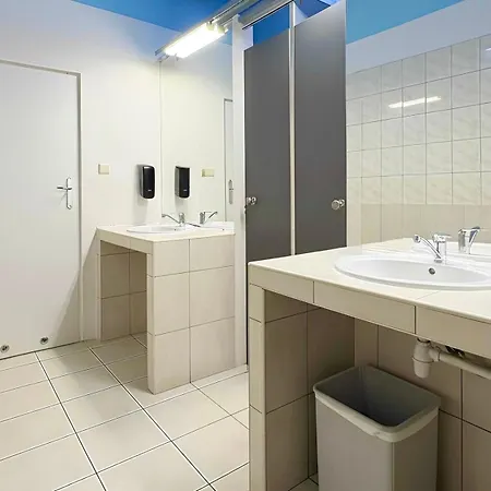 Hostel Oliwka - Metro świętokrzyska