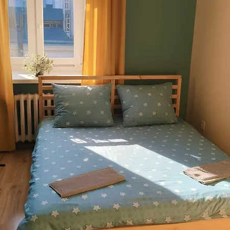 Hostel Oliwka - Metro świętokrzyska Warszawa