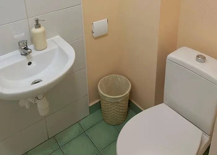 Hostel Oliwka - Metro Świętokrzyska Warszawa