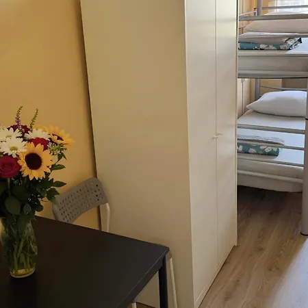 Hostel Oliwka - Metro Swietokrzyska Varšava